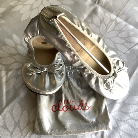 🛍3/$15 SALE.    Foldable, packable silver flats - Picture 2 of 5